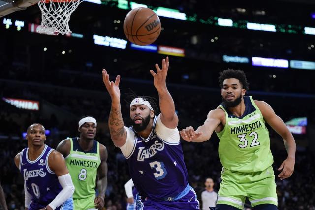 World Cup官方-第三节累计净负多达86分，浓眉怒斥全队打得太烂