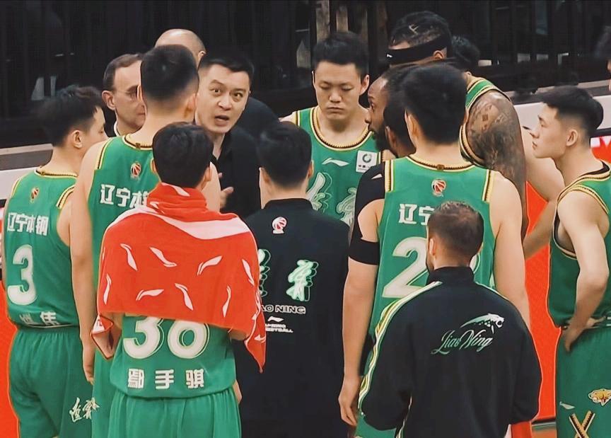 世界杯赛事官网-辽篮崩盘，王朝落幕的前兆，还是另有隐情