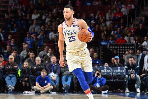 World Cup官方-交易吗？高管对西蒙斯意见不一 里弗斯：他需要进步